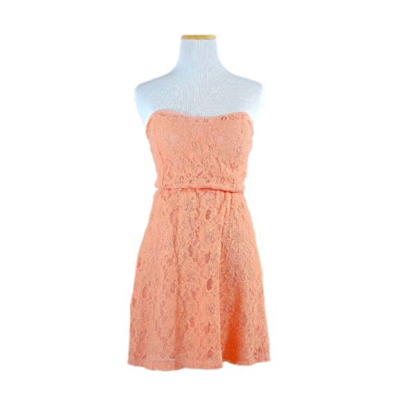 Vanity Dresses & Skirts - VANITY Lace Mini Dress